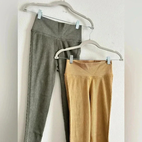 Aerie Offline Seamless 7/8 set of 2 leggings | size small - Picture 4 of 8